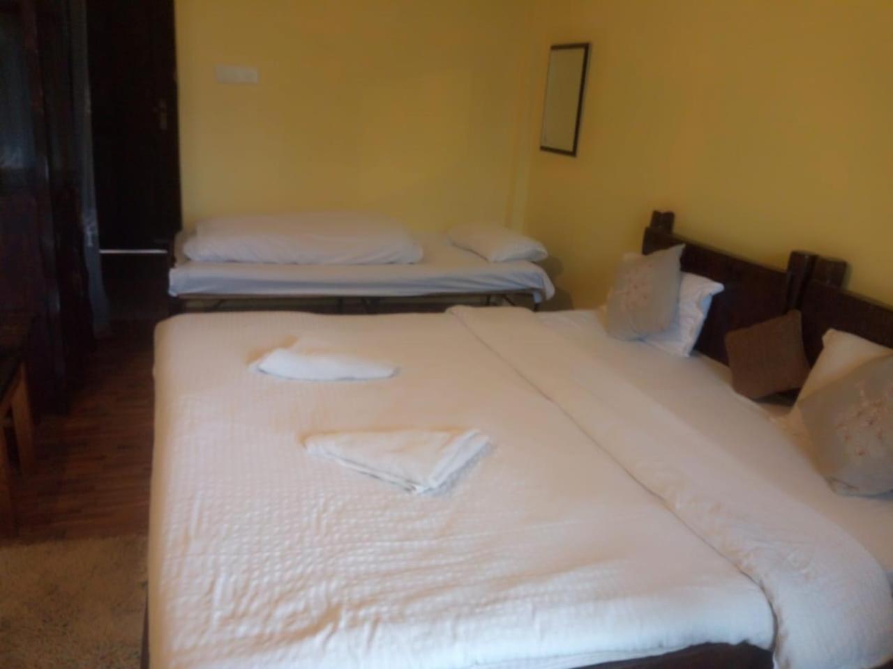 Incredible Birding Camp Apartment Bhīm Tāl Екстериор снимка